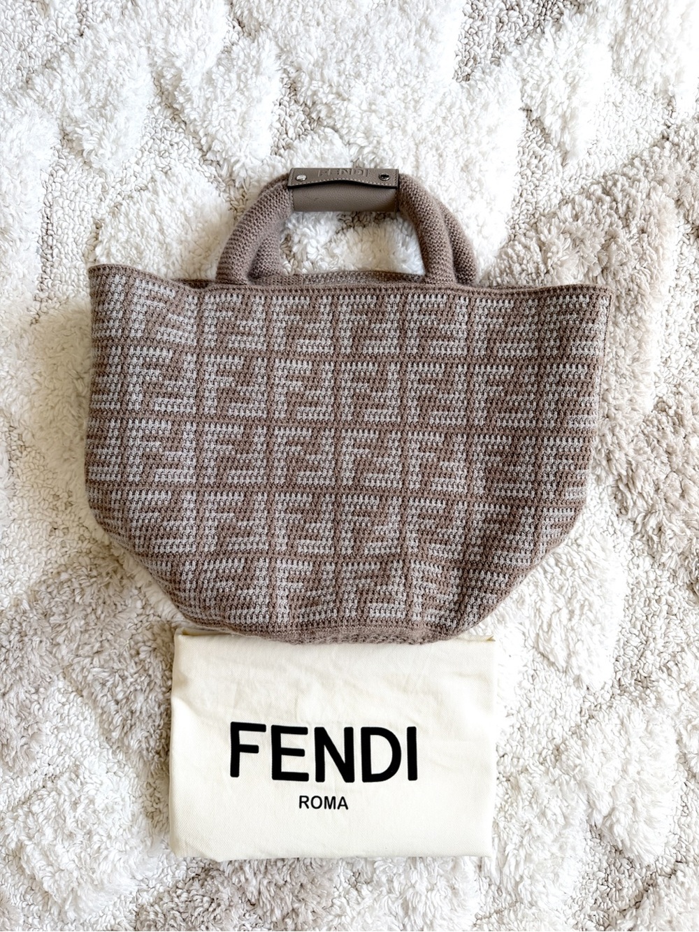 SOLD❤️FENDI FF Zucca shopping bag in jacquard cashmere woven tote - Picture 5 of 11